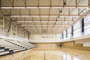 (仮称）六戸町立義務教育学校六戸学園建築工事（JV）